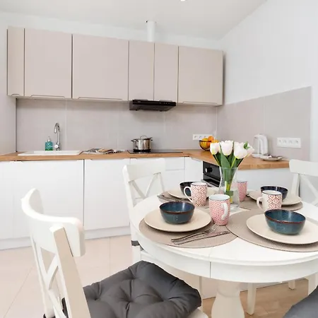 Kolobrzeska Apartament Jedna Sypialnia By Renters Lejlighed