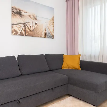Kolobrzeska Apartament Jedna Sypialnia By Renters Gdaňsk